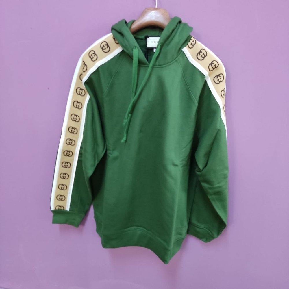 Green Hoodie With Shoulder Line Embroidered